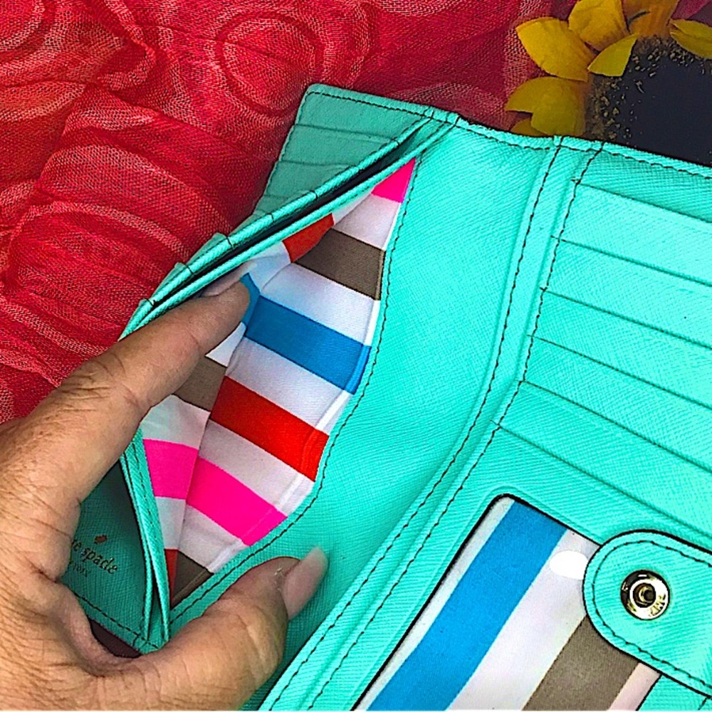 Nwot Kate Spade T & Co. Color Large Wallet. Snap closure, zipper pocket  on back - Picture 7 of 12